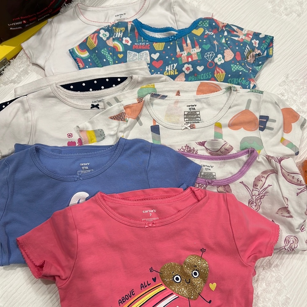 7 pairs of short sleeve and shorts Carter’s pajamas